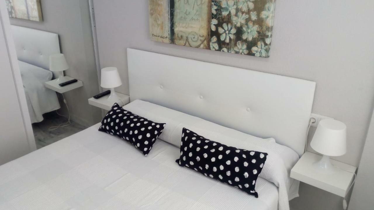 Apartamentos Laguna Beach Torrox Bagian luar foto
